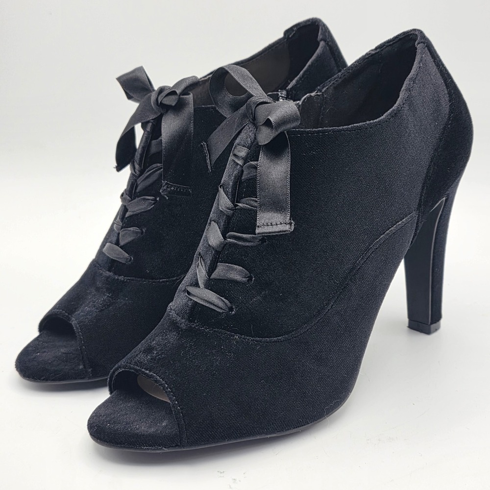 Kelly & Katie Fiorine Heels 8.5 Black Velvet Whimsigoth Victorian Steampunk Goth
